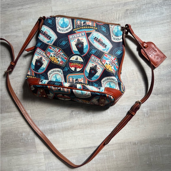 Authentic Dooney and Bourke Disney Magic Europe Tour 2018 - Picture 6 of 9